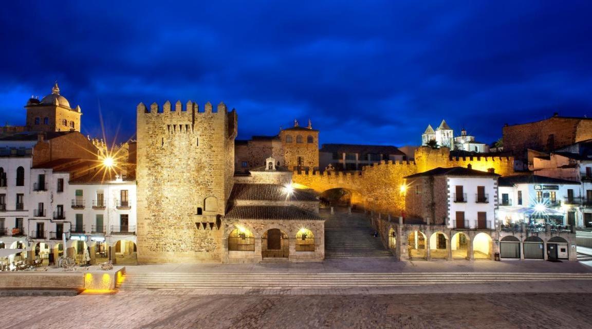 Apto La Almena 2 Junto A Plaza Mayor,2 Habitaciones,Parking Gratuito Caces Kültér fotó